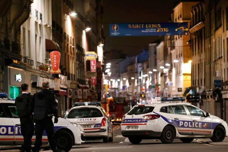 زن انتحاری خود را در شمال پاریس منفجر کرد